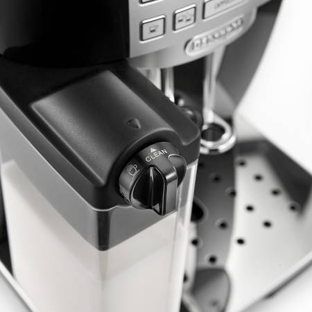 Espressor automat DeLonghi Magnifica S ECAM 22360, 1450 W, 15 bar, 1.8 l, carafa lapte, display LCD, negru/inox