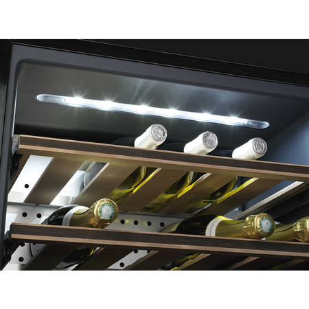 SMEG frigider pentru vin