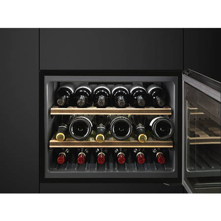 SMEG frigider pentru vin