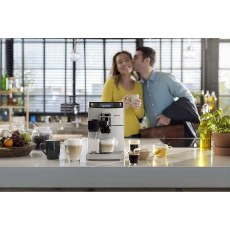 Espressor super-automat EP4050/10, sistem filtrare AquaClean, tehnologie CoffeeSwitch, carafa de lapte integrata, 5 setari intensitate, optiune cafea macinata, 8 bauturi, argintiu