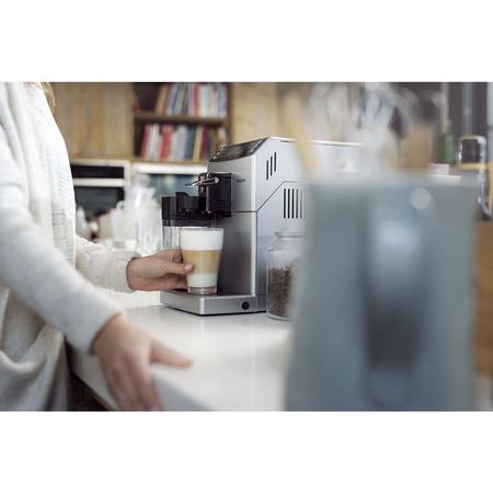 Espressor super-automat Philips EP4051/10, Carafa integrata, Rasnita ceramica, Filtru AquaClean, Argintiu