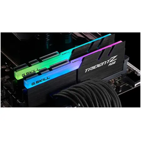 Memorie Trident Z RGB DDR4 32GB (2x16GB) 4000MHz CL19 1.35V XMP 2.0
