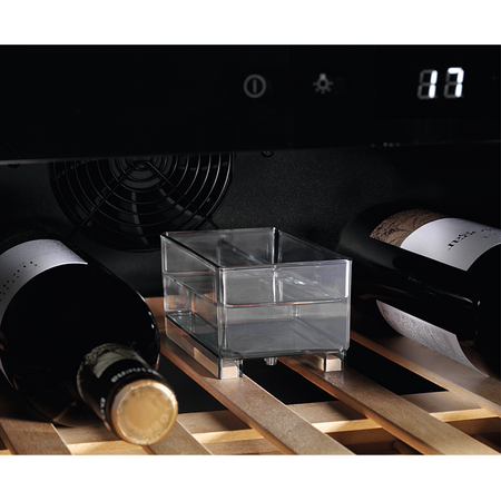 Racitor de vinuri incorporabil AEG AWUS020B5B, 58 l, 20 sticle, Control electronic, Rafturi lemn, Usa reversibila, Clasa G, H 82 cm, Negru