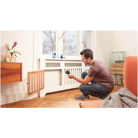 Termodetector Bosch UniversalTemp 06036831Z0, tehnologia sa cu laser cu infrarosu are un domeniu vast de masurare de la -30 °C pâna la +500 °C, afisaj retroiluminat lizibil