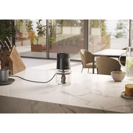 Chopper Haier HCH5B1 011, Stainless steel, 4 lame din otel inoxidabil, Viteza variabila 2, Capacitate bol 0,5, Negru